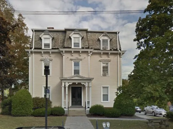 34 Spring St APT 8, Amherst, MA 01002