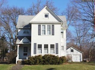 491 Bell Rd, Chagrin Falls, OH 44022