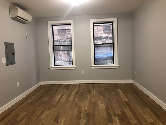 3rd image of 84 Romaine Ave #4E