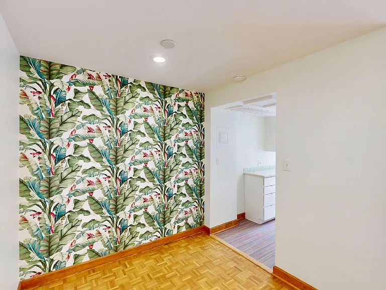 1300 Queens Rd #309 — Photo 5