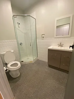 Rented by Ozymandius Realty | media 22