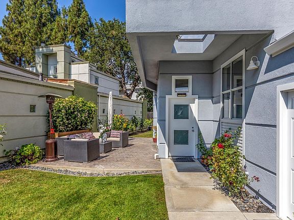3rd image of 827 Gail Ave