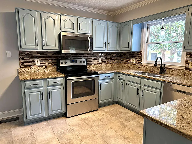 416 Georgetown Cir — Photo 8