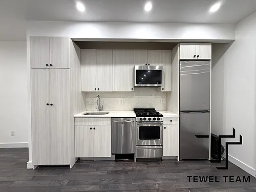 2085 Lexington Ave #4B Photo 1