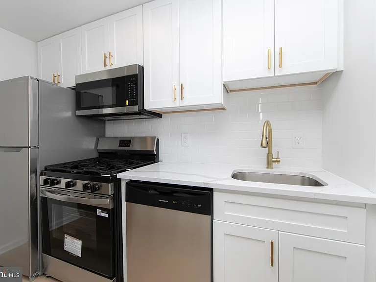 9 E Holly Ave #4 — Photo 8