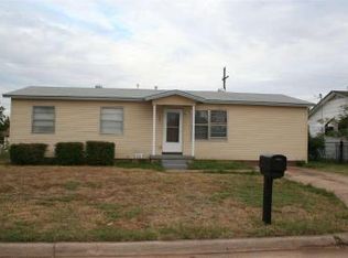 907 SW 35th St, Lawton, OK 73505