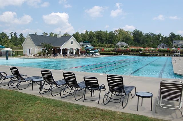 1st image of 618 Ivy Brook Way
