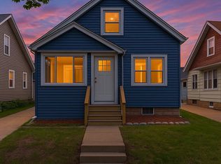 1229 N 45th St, Milwaukee, WI 53208