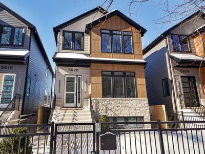 5620 N Francisco Ave, Chicago, IL, 60659