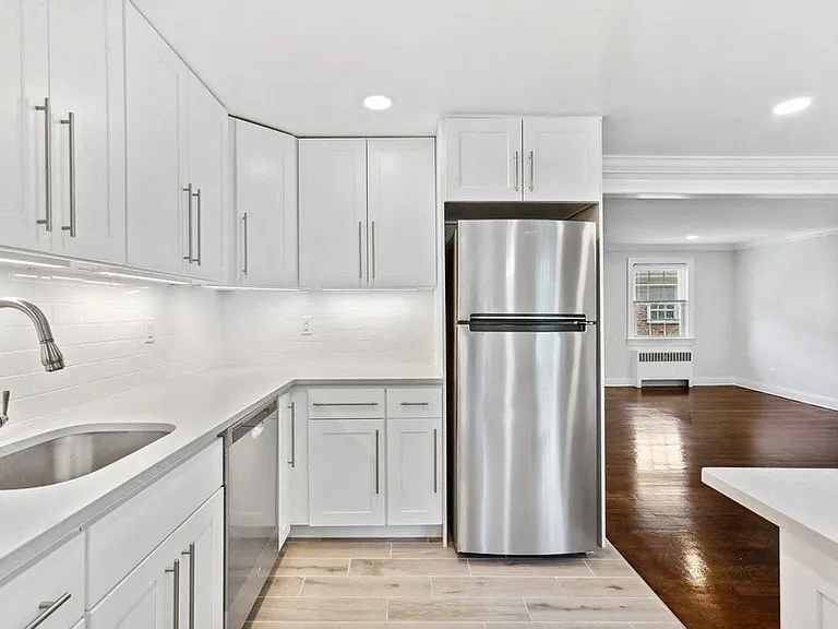 Baltusrol Apartments — Photo 7
