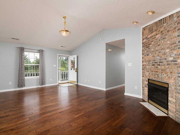 4th image of 4711 Country Ln