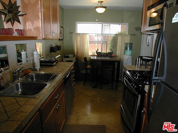 4th image of 1432 Stanford St APT 2