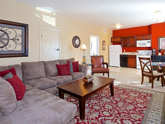 Living room & Kitchen