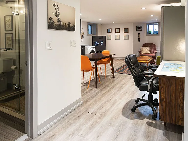 627 Christie St #LOWER — Photo 3