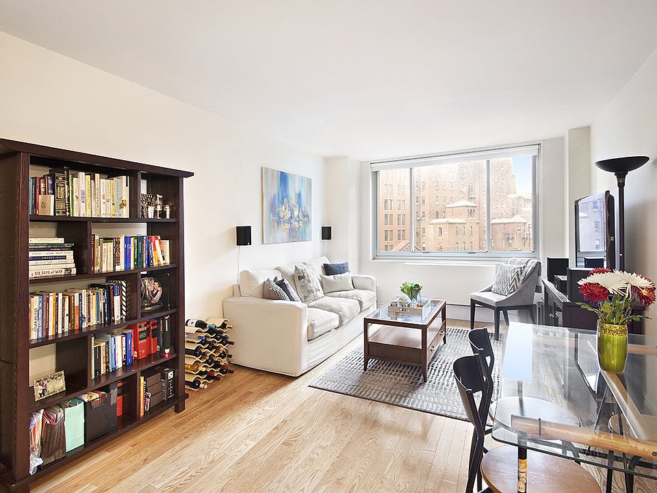 1st image of 30 W 63rd St APT 8A