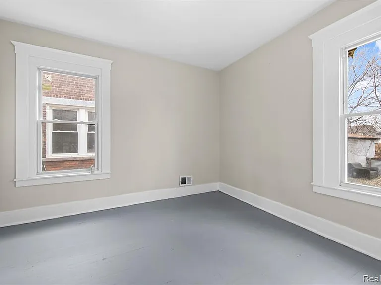 593 Hague Ave #1 — Photo 10