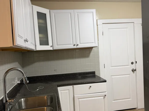 209 Grandview Ter, Hartford, CT 06114