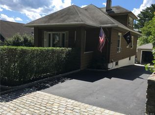13 Cedar Ln, Ossining, NY 10562