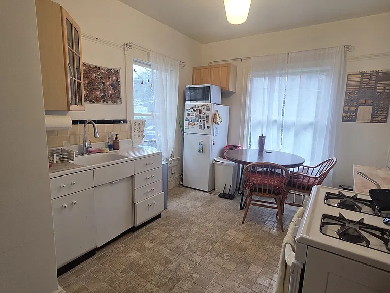 2626 Benvenue Ave #3 — Photo 5