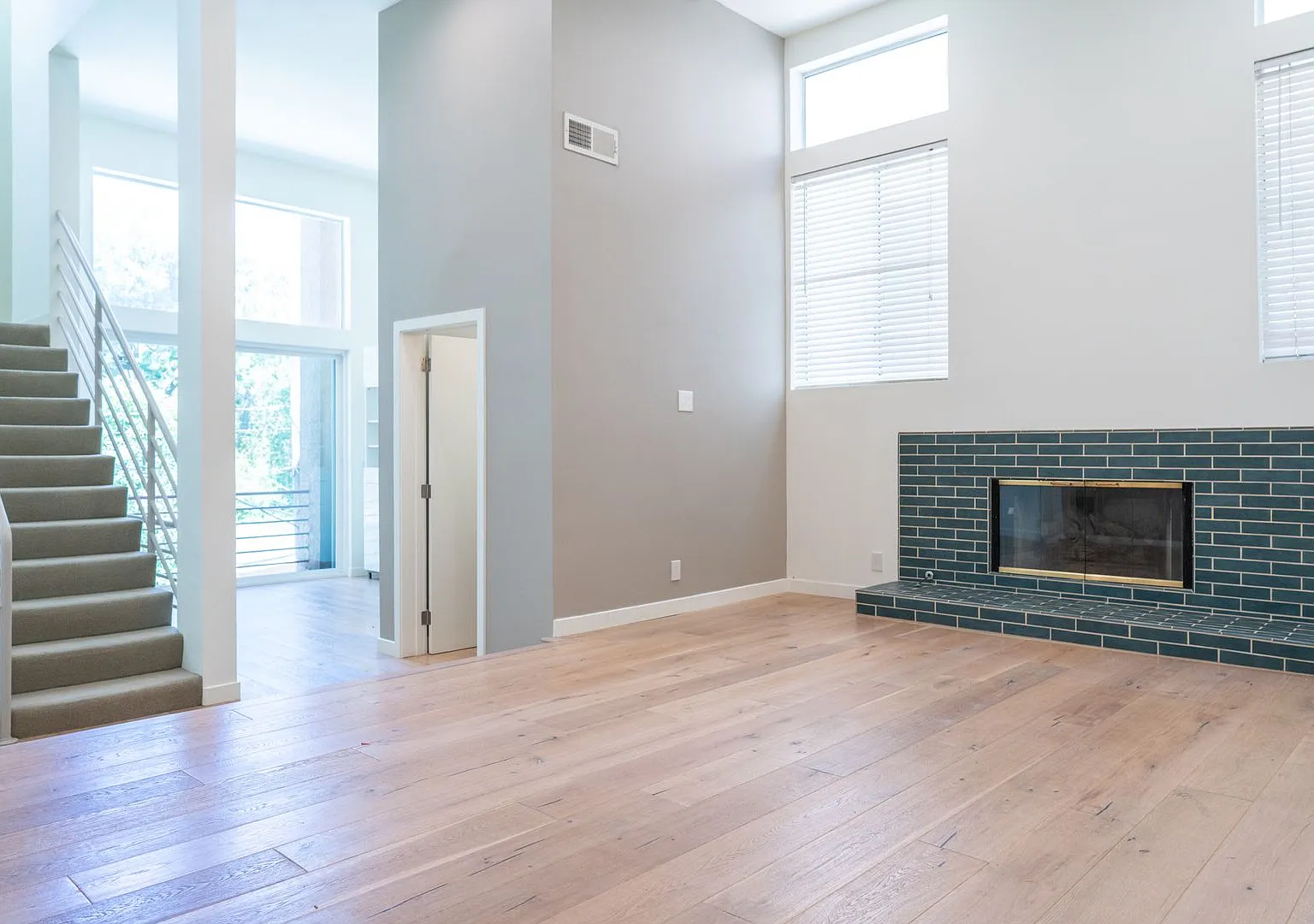 Contemporary Architectural 3bed 3bath + Office + Studio - Prime Mt. Washington — Photo 1