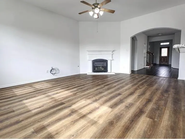 3727 Varna Ct — Photo 30