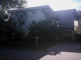 198 Poinsettia St, Atlantic Beach, FL 32233