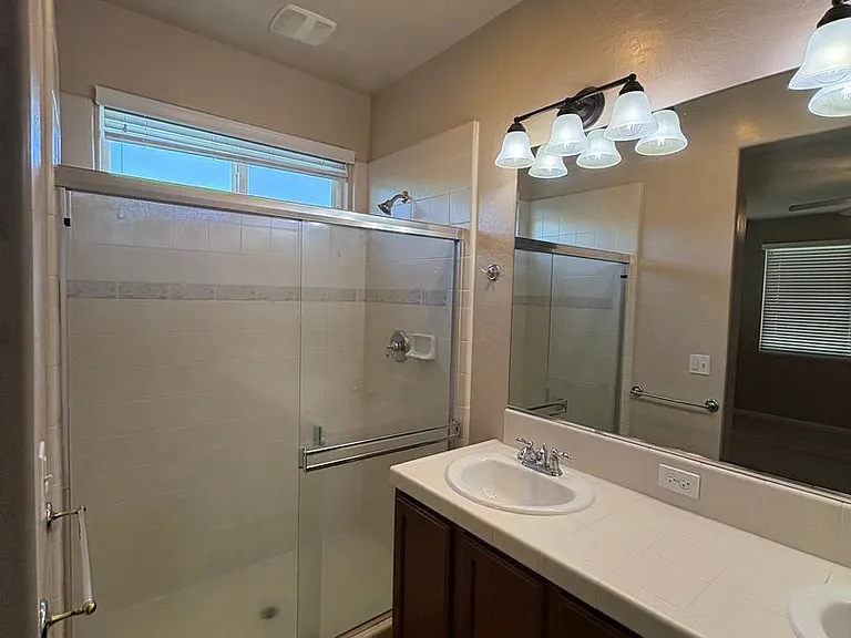 3310 N Tilden Ct — Photo 12