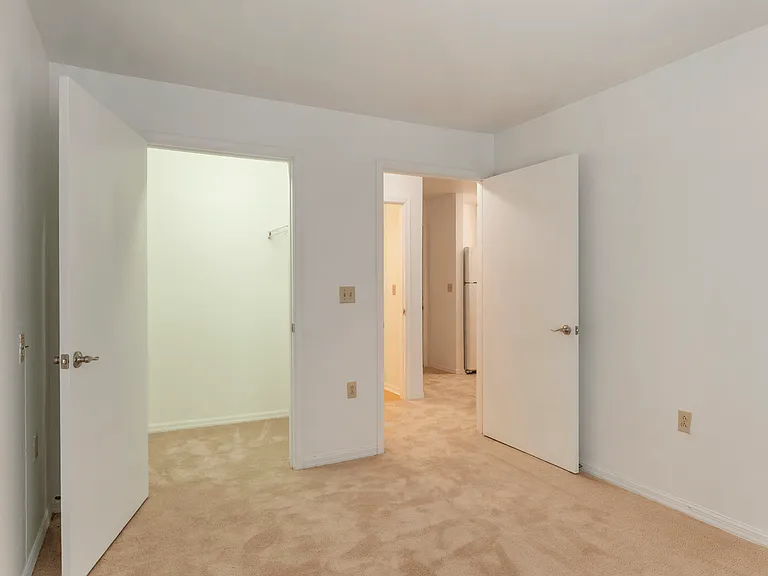Silver Hill at Arboretum Apartments — Photo 8