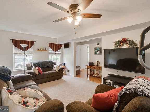 4th image of 5585 Shadybrook Dr
