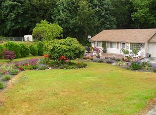 26178 Edgewater Pl NW, Poulsbo, WA 98370