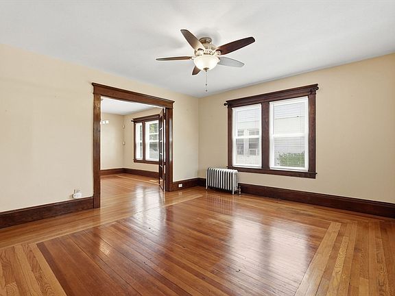 3rd image of 20 Mount Carmel Ave
