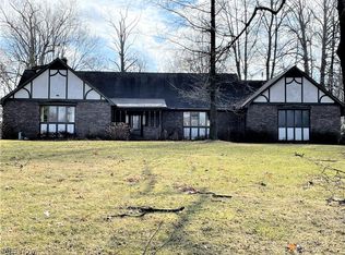 48231 N Ridge Rd, Amherst, OH 44001