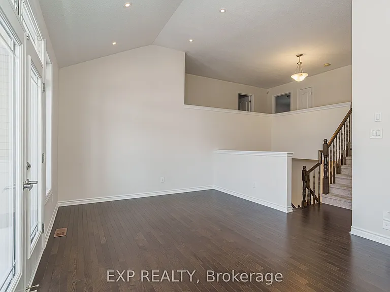 215 Rivertree St — Photo 16