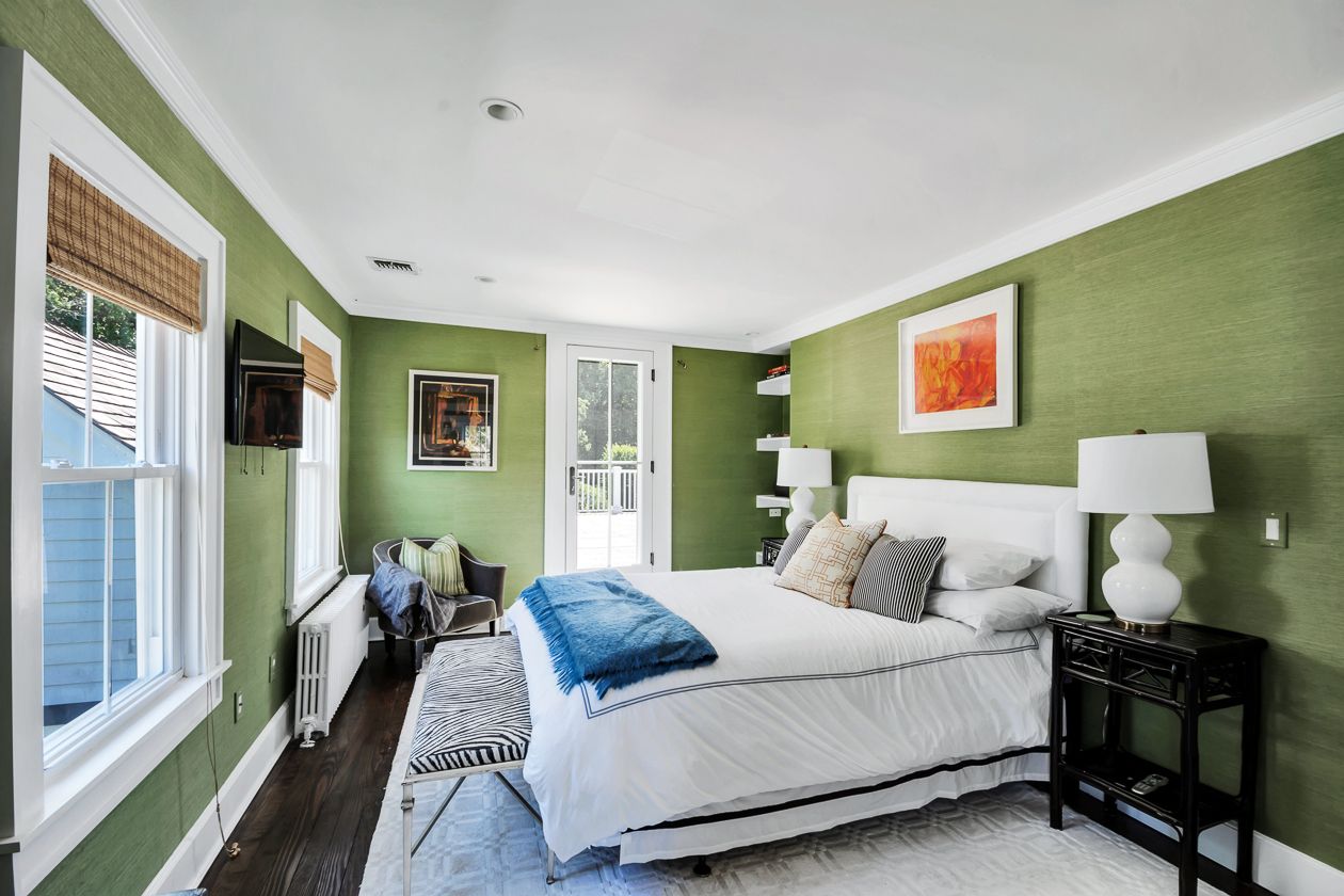  Upstairs Bedroom