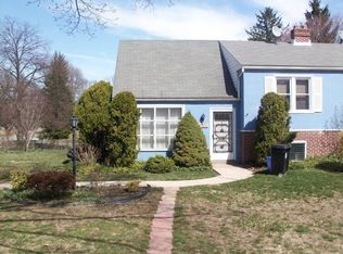 8621 Sagamore Rd, Philadelphia, PA 19128