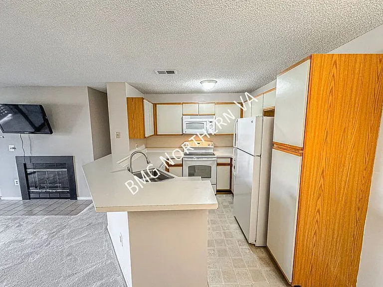 1510 Summerchase Ct #D — Photo 8