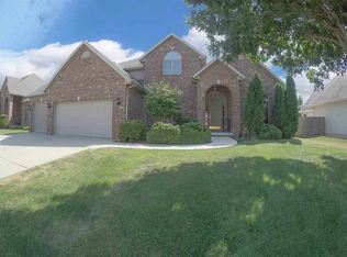 2612 Dickens Dr, Springfield, IL 62711