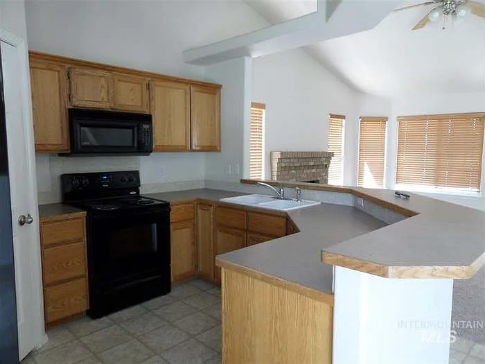 5852 S Mandolin Pl — Photo 3