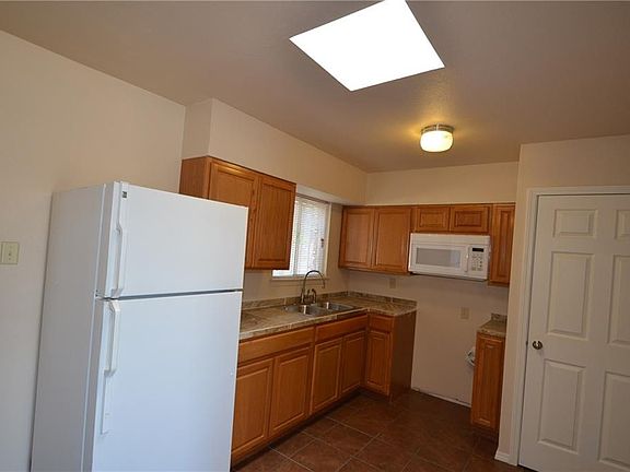 4th image of 5437 Prince Edward Ave