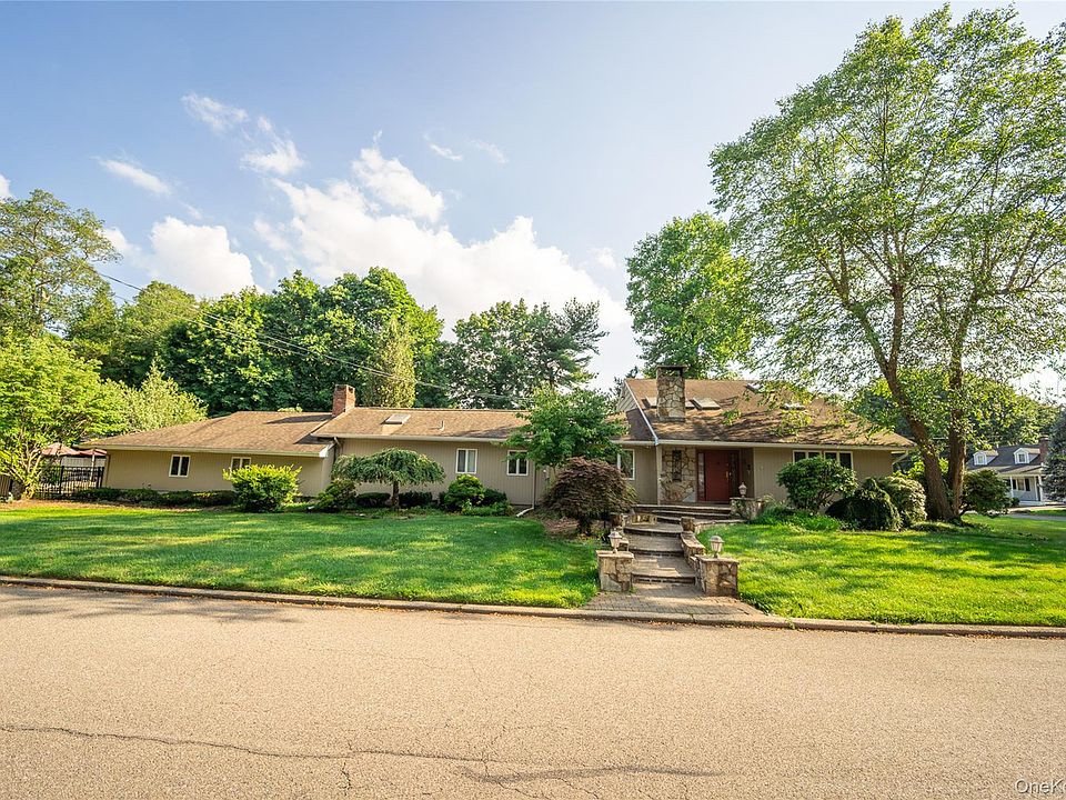 1st image of 6 Cambridge Drive