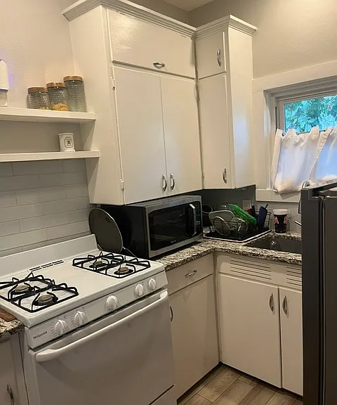 850 Prospect Pl — Photo 10