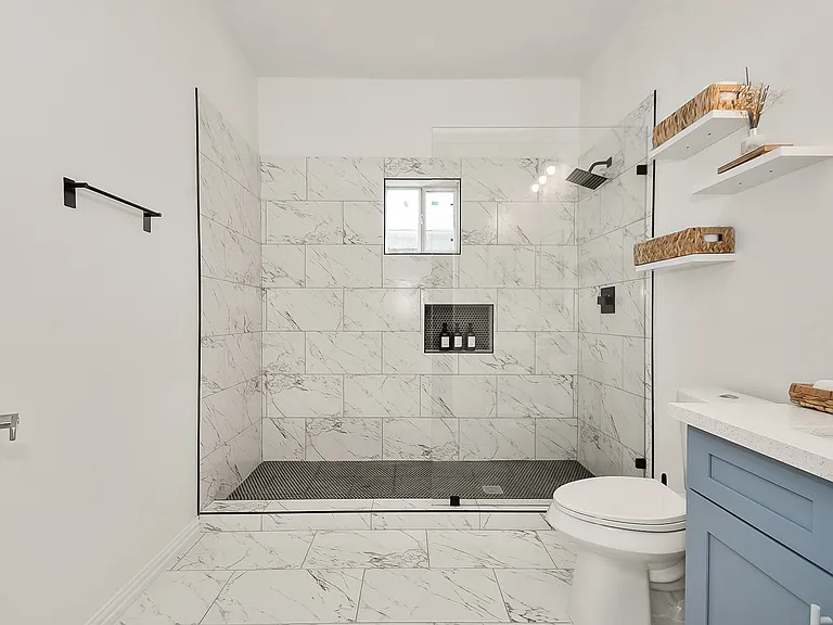217 N Everton St — Photo 18