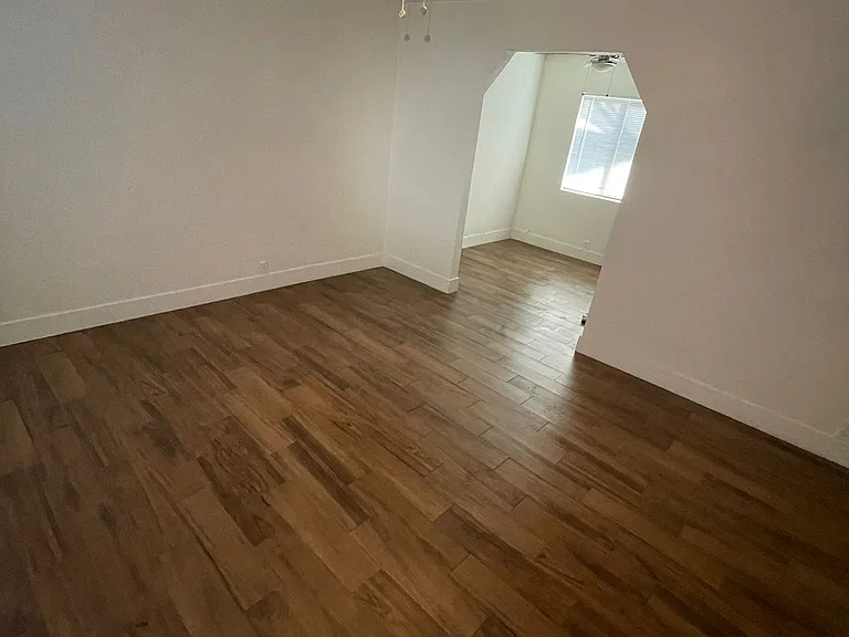 910 Mount Vernon Ave #6 — Photo 5