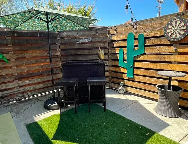 572 N Ventura Ave #A — Photo 10