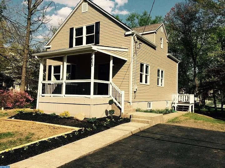 1603 2nd St photo 1