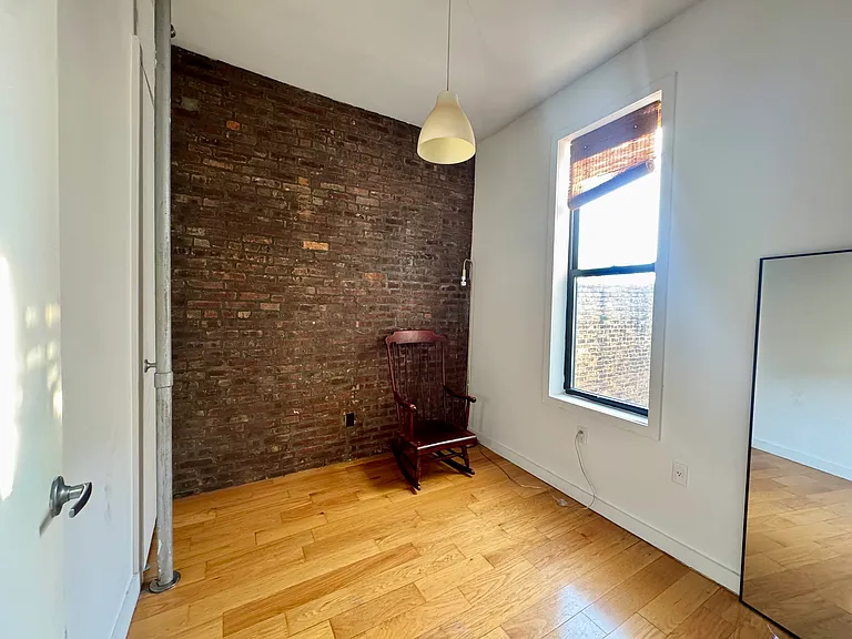 457 Jefferson Ave #3R — Photo 4