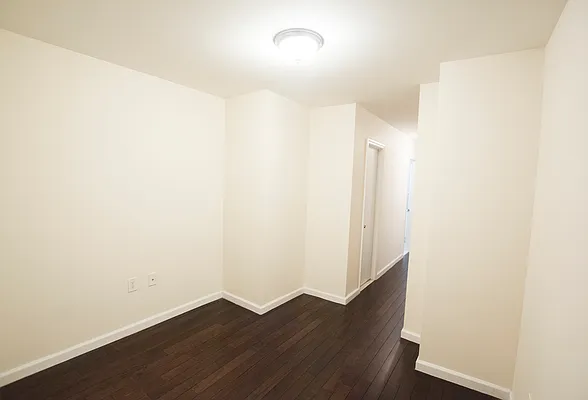 Rented by Jonis Realty | media 7