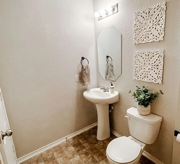 9311 Bowfield Dr — Photo 7