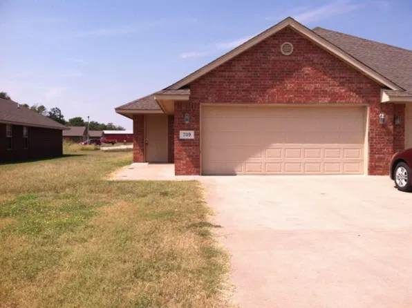 709 NE 4th St, Perkins, OK 74059