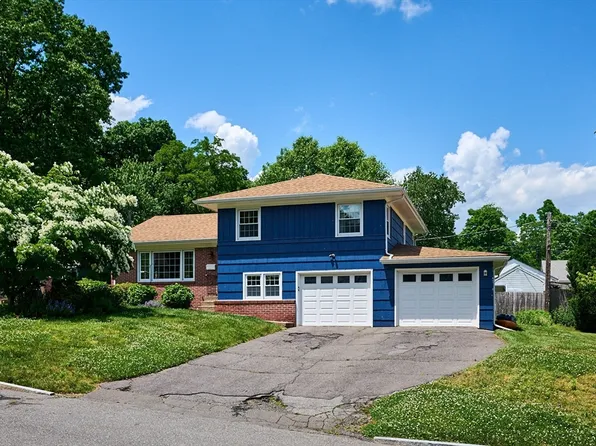 45 Lindbergh Ave, Holyoke, MA 01040